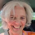Christine T. - Hellsehen mit Hilfsmitteln - Liebe & Partnerschaft - Traumdeutung - Beruf & Finanzen - Hellsehen & Wahrsagen